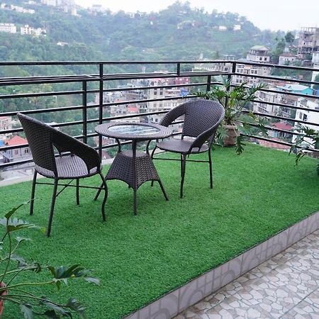 Hotel Dinthar Zara Āīzawl Extérieur photo