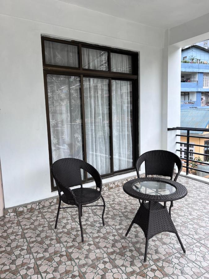Hotel Dinthar Zara Āīzawl Extérieur photo