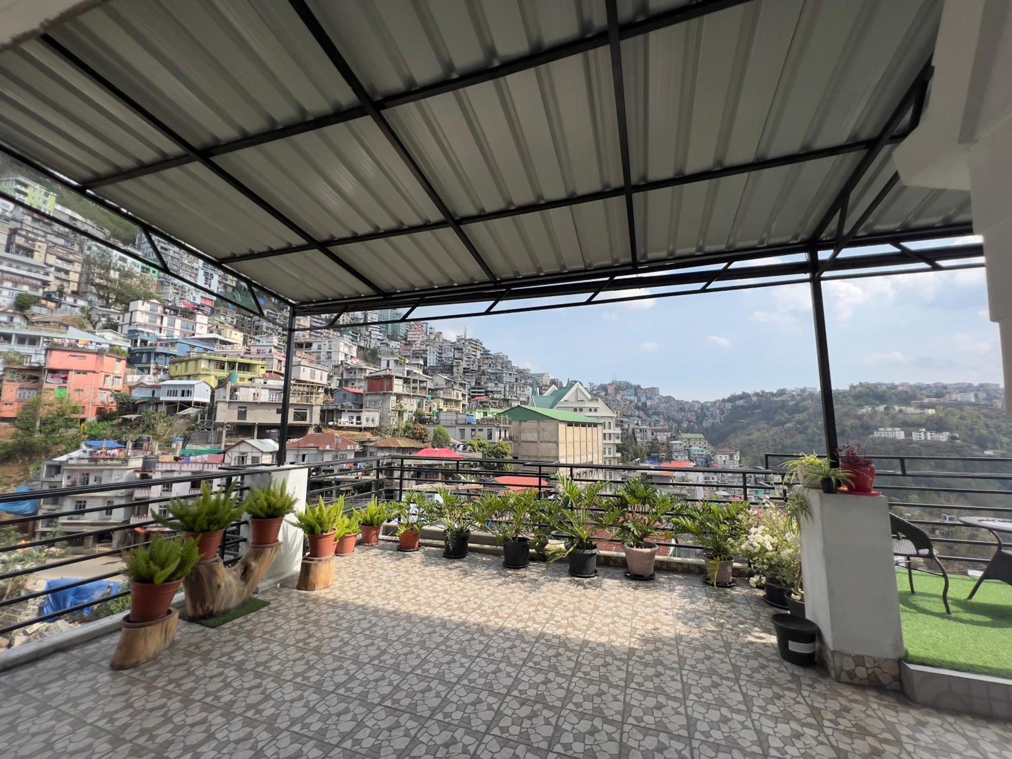 Hotel Dinthar Zara Āīzawl Extérieur photo